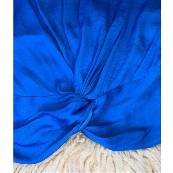 Vibrant Blue Blouse - Picture 4 of 5